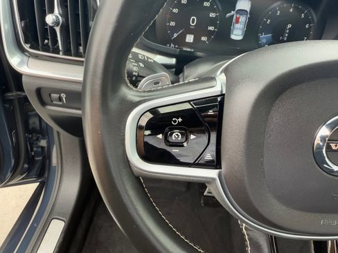 Used 2019 Volvo S60 T5 R-Design image 21
