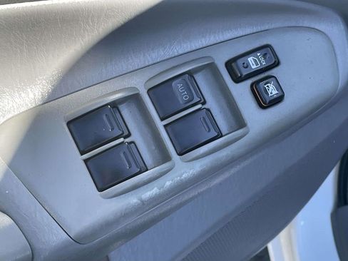 Used 2011 Toyota Tacoma PreRunner w/ SR5 Pkg #2 RWD image 25