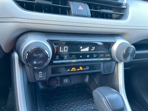 Used 2024 Toyota RAV4 XLE w/ Convenience Package AWD/4WD image 18