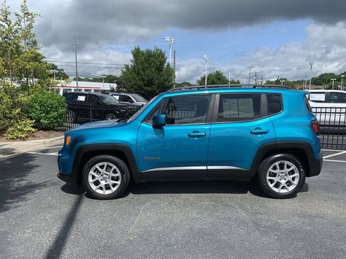 Used 2019 Jeep Renegade Latitude FWD image 5