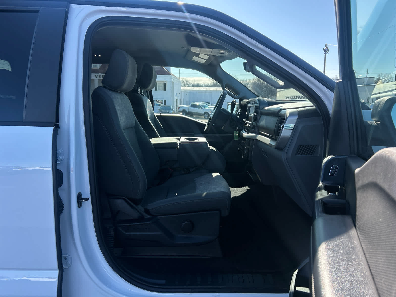 Used 2023 Ford F150 XLT AWD/4WD image 14