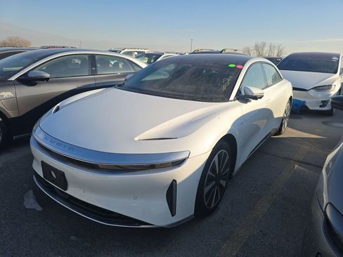 Used 2024 Lucid Air Touring image 1