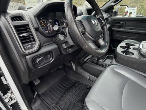 Used 2022 RAM 5500 Tradesman AWD/4WD image 39