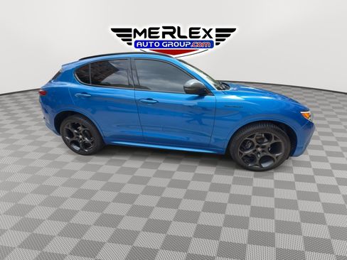 Used 2023 Alfa Romeo Stelvio Estrema AWD/4WD image 9