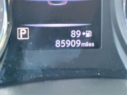 Used 2018 Nissan Rogue Sport S image 14