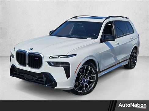 Used 2023 BMW X7 M60i image 1