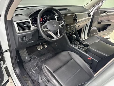 Used 2023 Volkswagen Atlas SEL R-Line AWD/4WD image 14