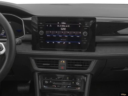 New 2026 Volkswagen Taos SE AWD/4WD image 9