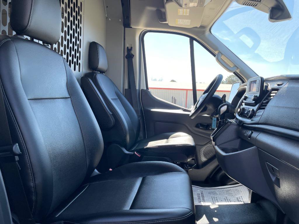 Used 2024 Ford Transit 150 148 Medium Roof AWD w/ Load Area Protection Package image 15