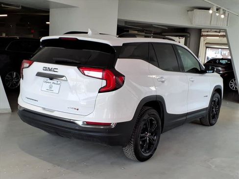 Used 2022 GMC Terrain AT4 w/ Infotainment Package II image 4