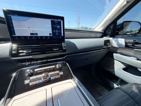 Used 2023 Lincoln Navigator Black Label AWD/4WD image 36