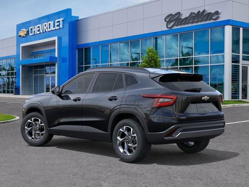 New 2026 Chevrolet Trax LT image 3