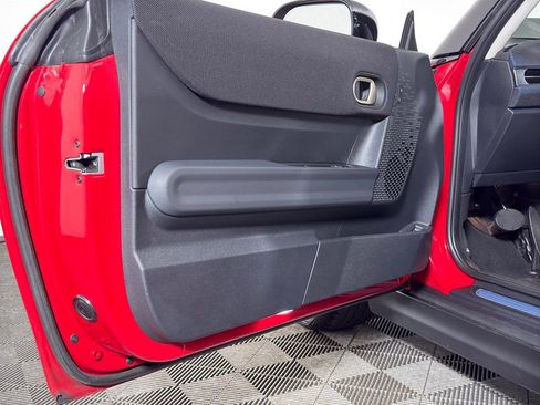Certified 2025 MINI Cooper 2-Door Hardtop FWD image 25