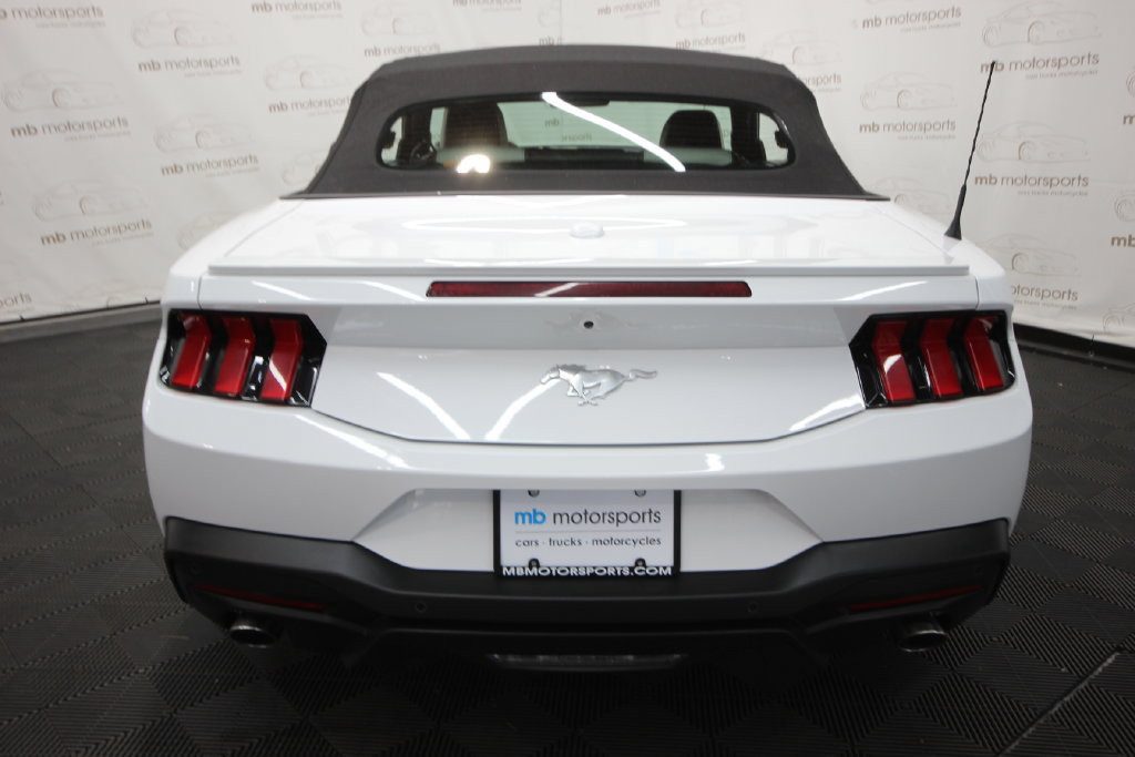 Used 2024 Ford Mustang Premium RWD image 5