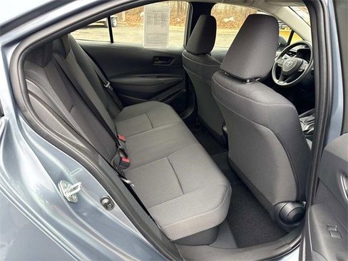 Used 2025 Toyota Corolla LE image 11
