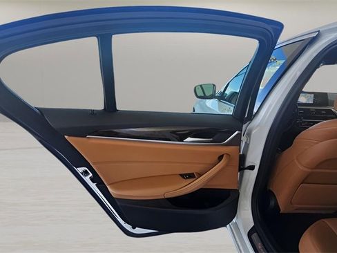 Used 2019 BMW 530i w/ Convenience Package image 15