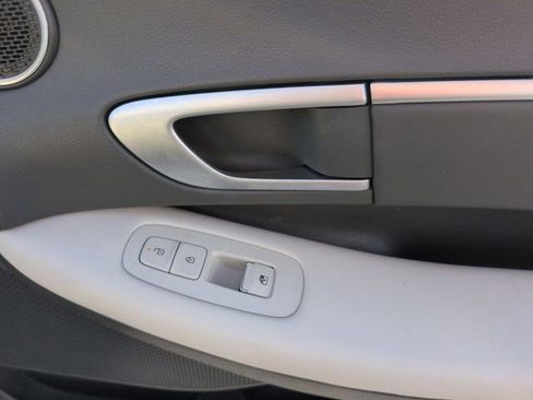 Used 2025 Hyundai Sonata SEL FWD image 33