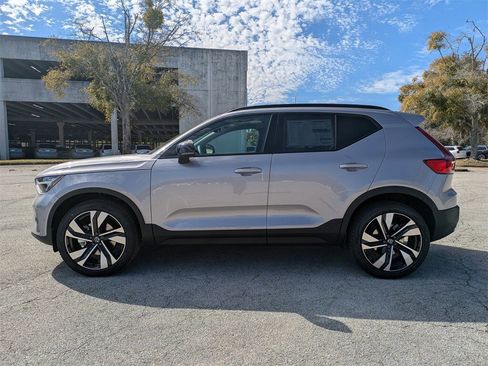 New 2026 Volvo XC40 B5 Ultra w/ Protection Package Premier image 3