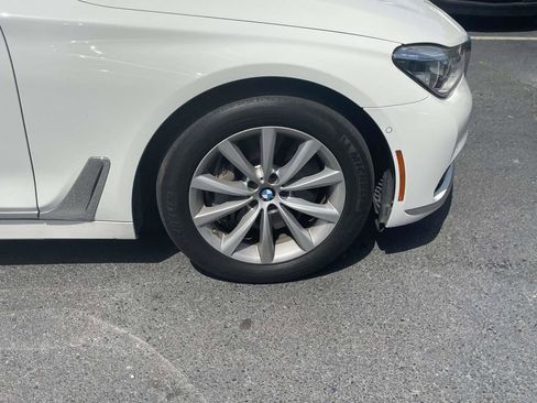 Used 2019 BMW 750i xDrive w/ Executive Package AWD/4WD image 28