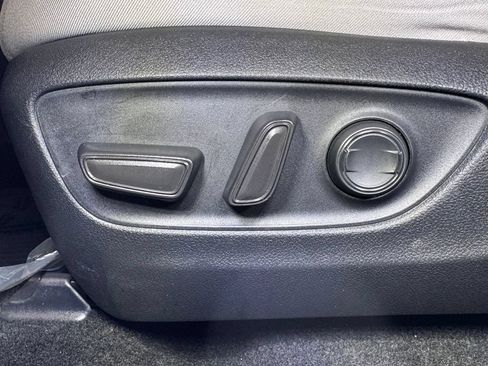 Used 2023 Toyota RAV4 XLE AWD/4WD image 23