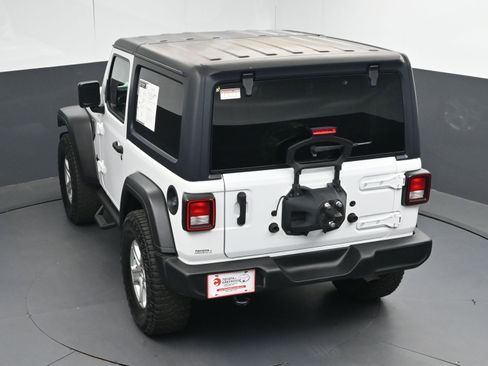 Used 2021 Jeep Wrangler Willys image 32