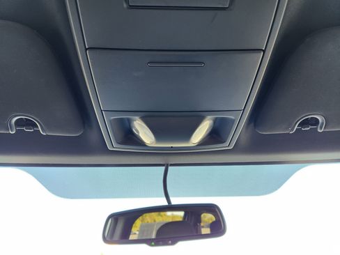 Used 2015 Dodge Grand Caravan SE image 21