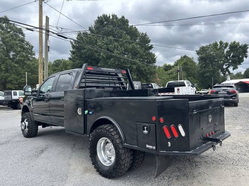Used 2018 Ford F350 Lariat w/ FX4 Off-Road Package AWD/4WD image 8