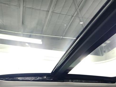 Used 2025 Nissan Murano SL image 12