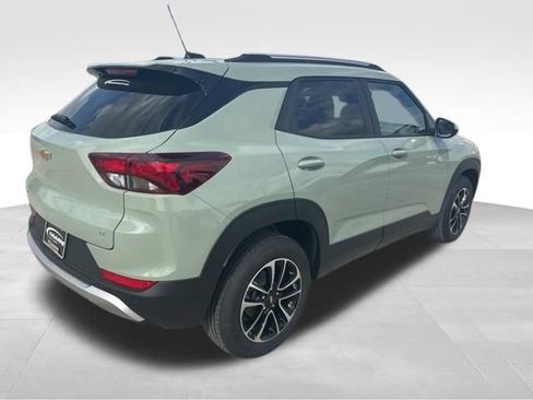 New 2026 Chevrolet TrailBlazer LT w/ LT Cold Weather Package FWD image 9
