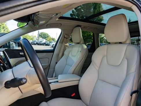 Used 2019 Volvo XC60 T6 Inscription w/ Protection Package AWD/4WD image 22