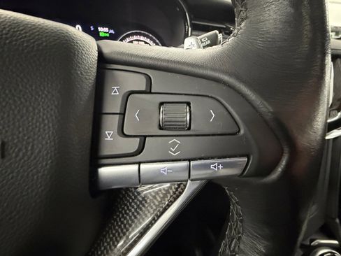 Used 2024 Cadillac XT6 Sport w/ Technology Package image 19