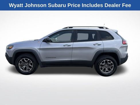 Used 2020 Jeep Cherokee Trailhawk w/ Cold Weather Group AWD/4WD image 3