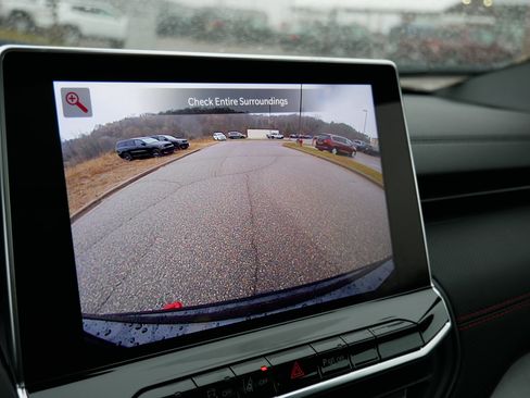 New 2026 Jeep Compass Trailhawk w/ Sun, Sound & Navigation Group image 21