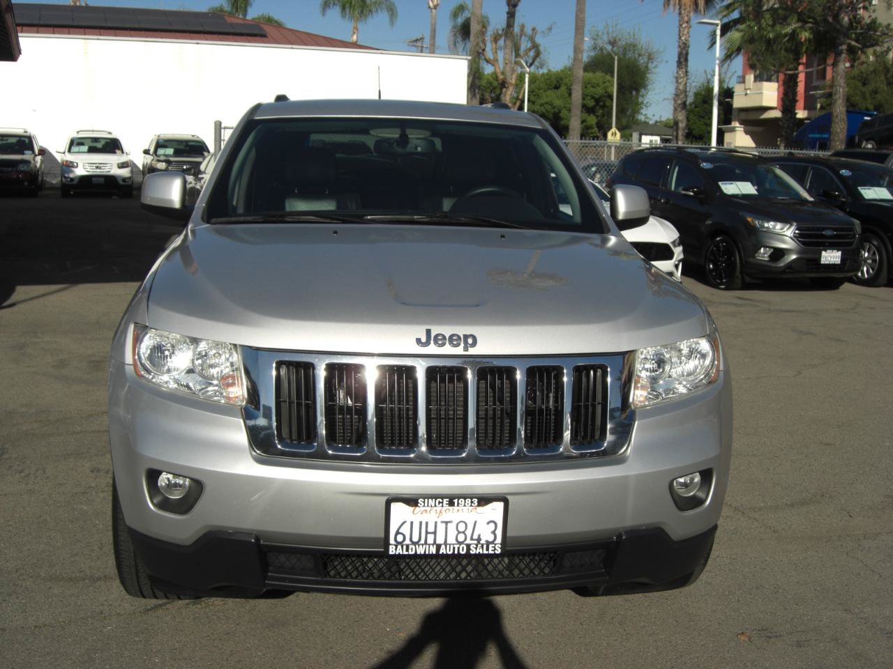 Used 2011 Jeep Grand Cherokee Laredo AWD/4WD image 2
