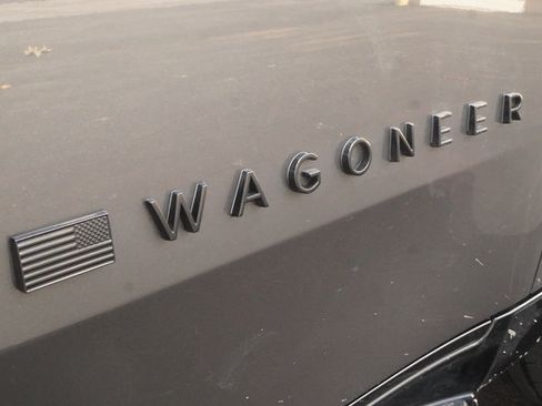 Used 2025 Jeep Wagoneer Series II w/ Convenience Group I RWD image 11