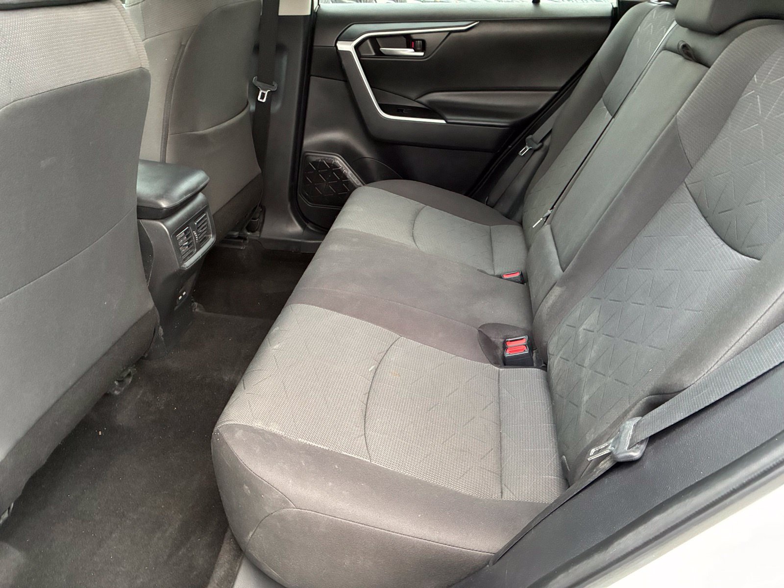 Used 2023 Toyota RAV4 XLE FWD image 16