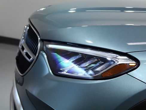 Used 2025 Mercedes-Benz GLC 300 4MATIC image 16