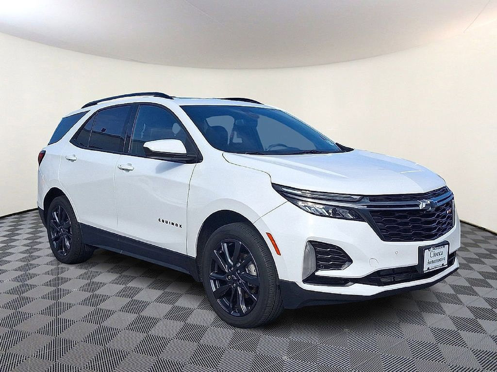 Used 2022 Chevrolet Equinox RS AWD/4WD image 2