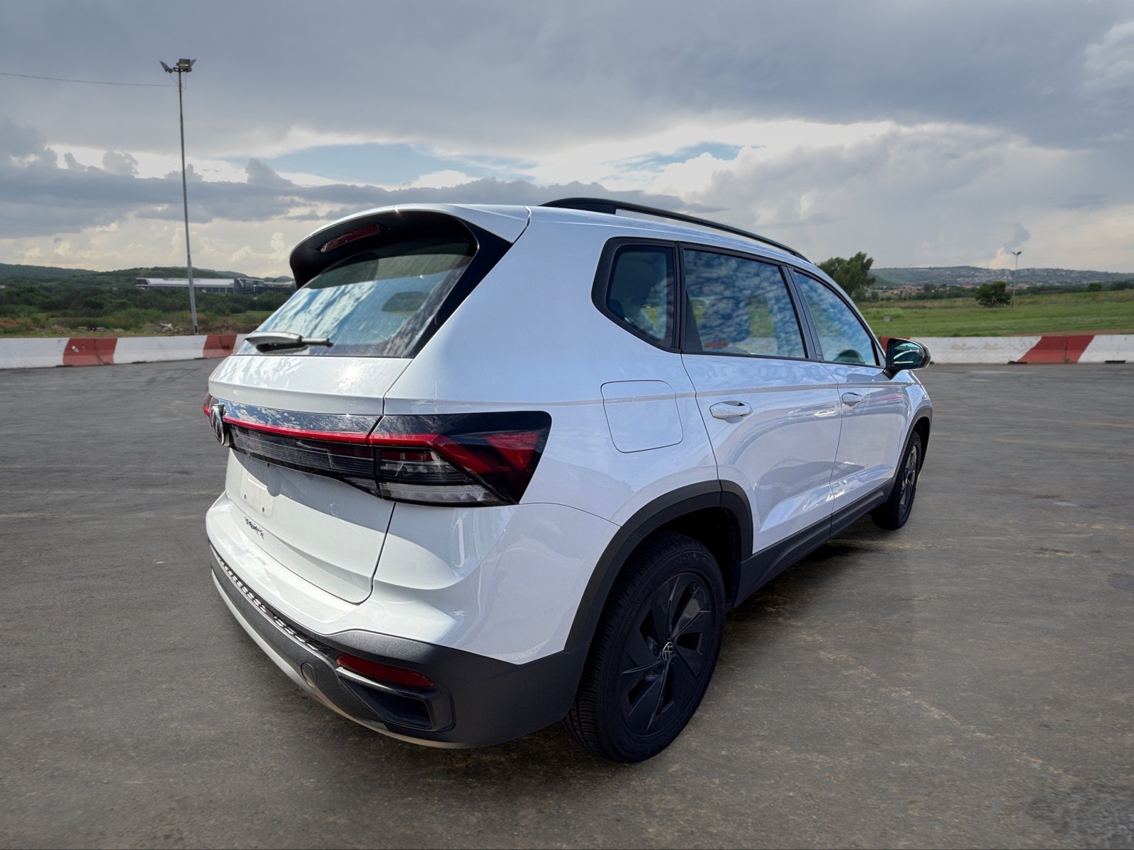 Used 2025 Volkswagen Taos S FWD image 3