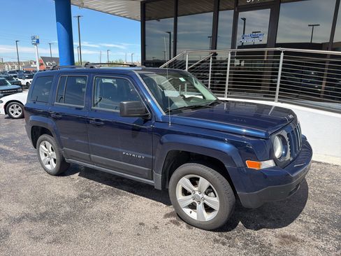 Used 2014 Jeep Patriot Latitude image 3