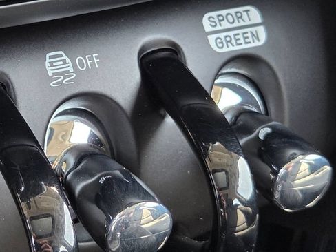 Used 2024 MINI Cooper SE FWD image 16