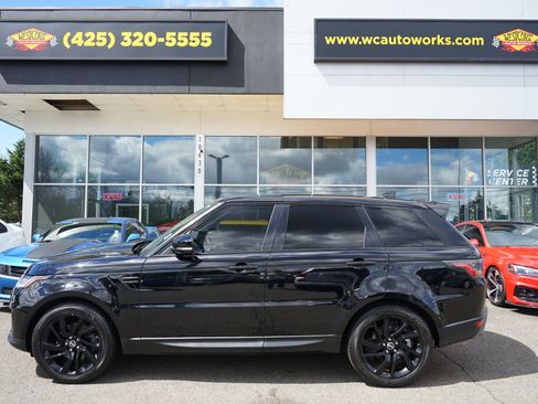 Used 2018 Land Rover Range Rover Sport SE image 2