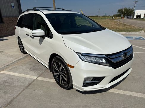 Used 2018 Honda Odyssey Elite image 6