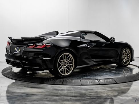 Used 2023 Chevrolet Corvette Z06 image 17