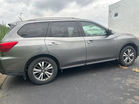 Used 2018 Nissan Pathfinder S AWD/4WD image 8
