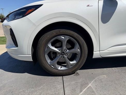 Used 2023 Ford Escape ST-Line w/ Tech Pack #1 image 4