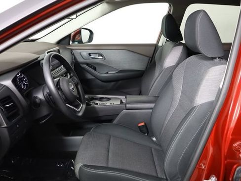 Used 2023 Nissan Rogue SV FWD image 14