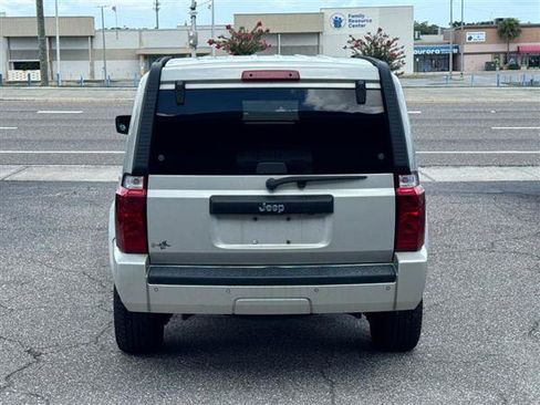 Used 2007 Jeep Commander Sport RWD image 3