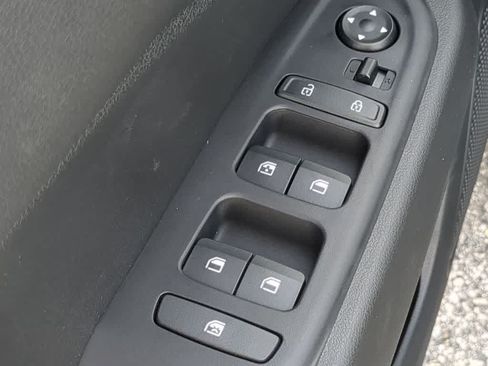 New 2026 Hyundai Venue SEL FWD image 18