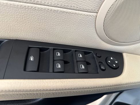 Used 2009 BMW Z4 sDrive30i image 24